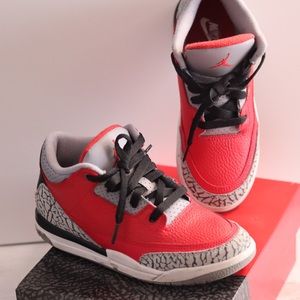 Size 2.5 in excellent condition.